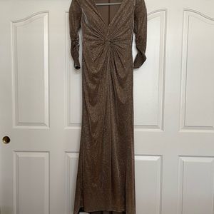 BEAUTIFUL METALLIC TWIST FRONT PLUNGING LONG SLEEVE GOWN